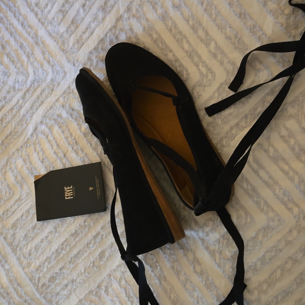 Frye 7M Helena ankle tie leather ballet flats NIB